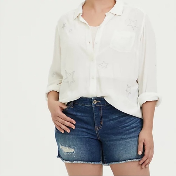 Torrid White / Silver Crinkle Gauze Star Blouse Size 00 Medium NEW - Picture 3 of 6